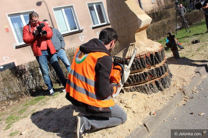 szachowy-kon-budzi-zainteresowanie-foto-67992