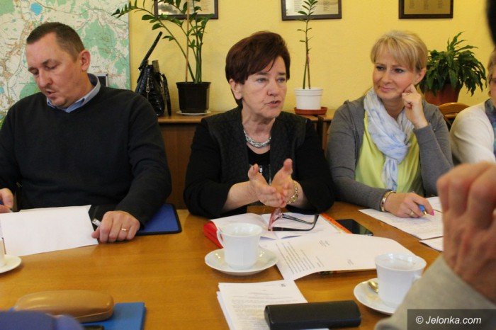 komisja-oswiaty-wydaa-opinie-foto-68040