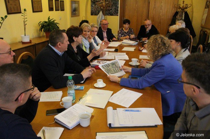 komisja-oswiaty-wydaa-opinie-foto-68040