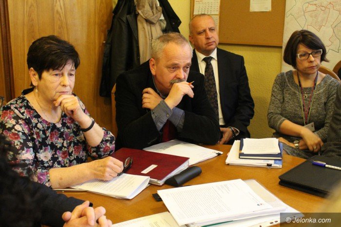 komisja-oswiaty-wydaa-opinie-foto-68040