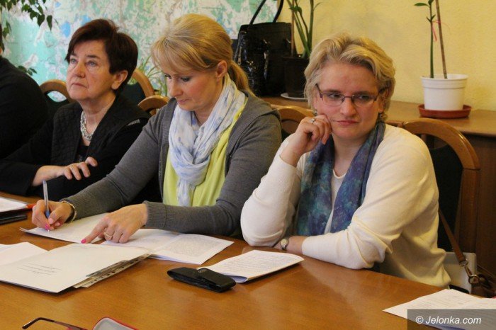 komisja-oswiaty-wydaa-opinie-foto-68040