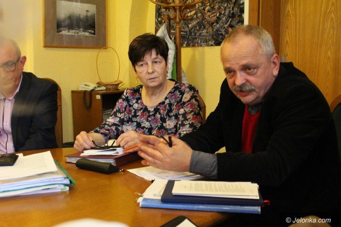 komisja-oswiaty-wydaa-opinie-foto-68040