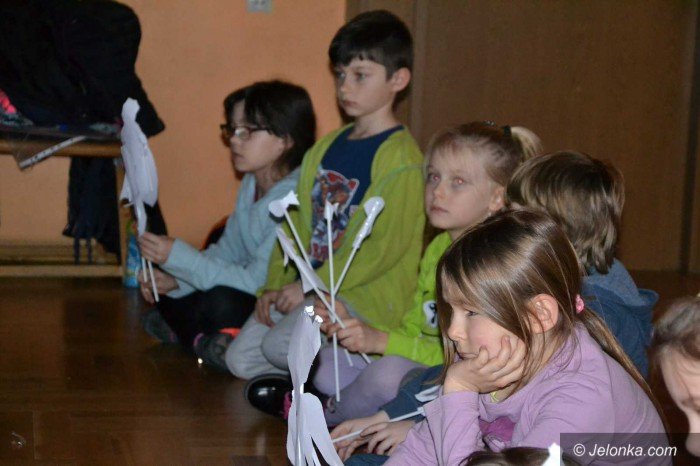 czarny-teatr-w-odk-niezwyke-warsztaty-dla-dzieci-foto-68063
