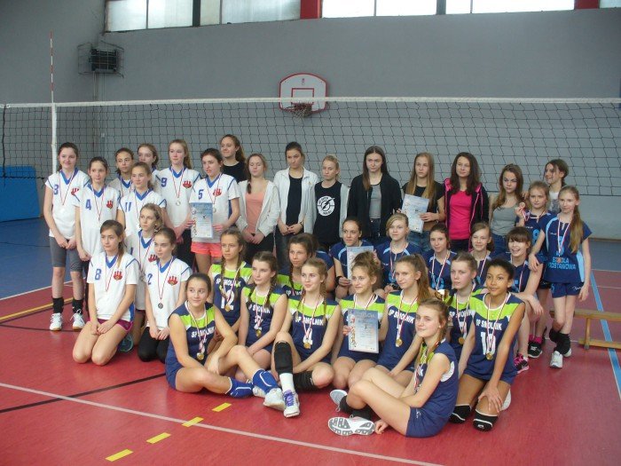 janowickie-siatkarki-kolejny-raz-na-podium-68067