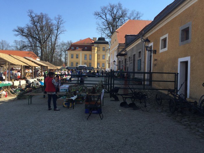 trwa-kiermasz-wielkanocny-w-omnicy-foto-68077