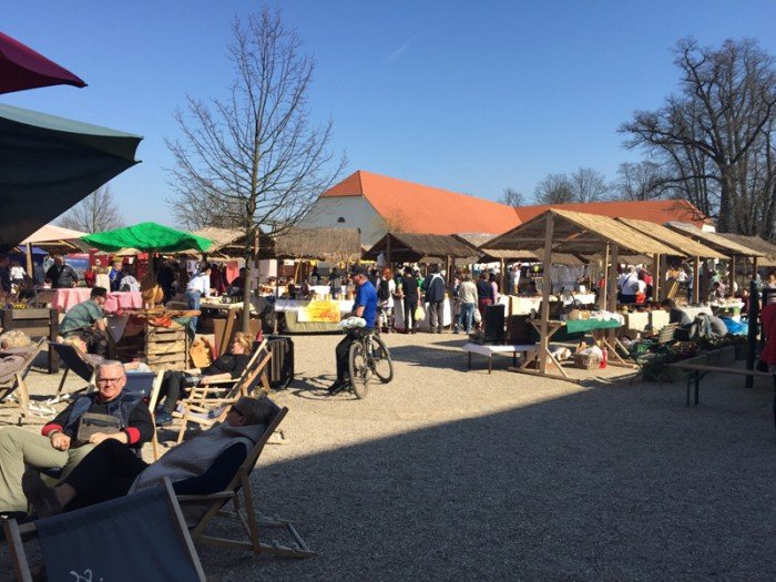 trwa-kiermasz-wielkanocny-w-omnicy-foto-68077