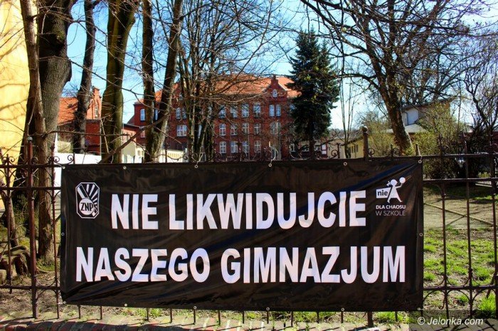nauczyciele-strajkowali-ale-nie-wszyscy-foto-68080