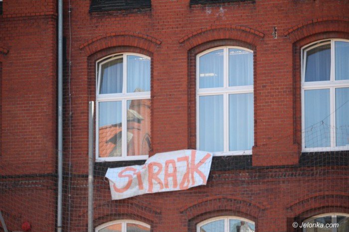 nauczyciele-strajkowali-ale-nie-wszyscy-foto-68080