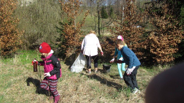 wysprzatali-10-km-bobru-wyniesli-mnostwo-smieci-foto-68090