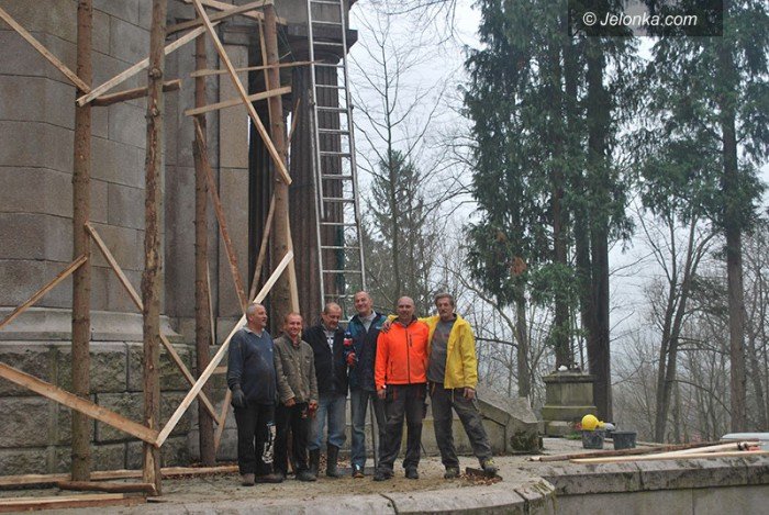 rozpocza-sie-remont-dachu-kaplicy-w-maciejowej-foto-68131