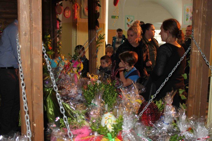 kiermasz-wielkanocny-w-dwojce-foto-68161