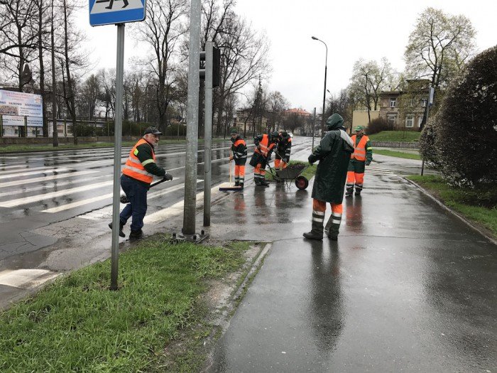 w-miescie-trwaja-porzadki-po-zimie-foto-68170