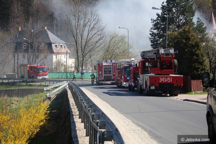 pozar-budynku-mieszkalnego-w-karpaczu-foto-68214