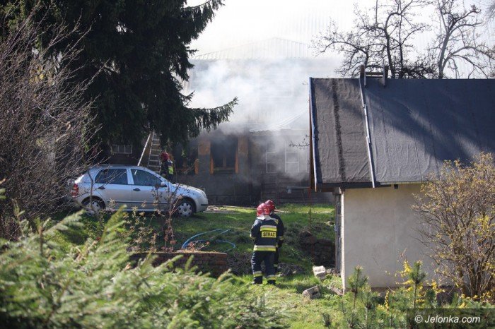 pozar-budynku-mieszkalnego-w-karpaczu-foto-68214