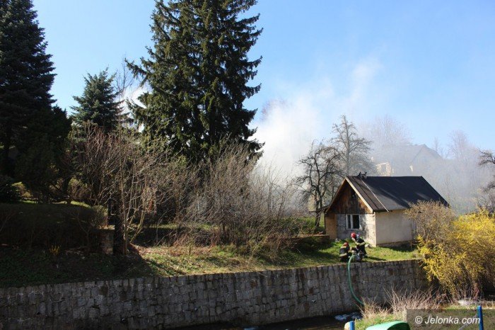 pozar-budynku-mieszkalnego-w-karpaczu-foto-68214