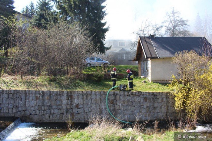 pozar-budynku-mieszkalnego-w-karpaczu-foto-68214