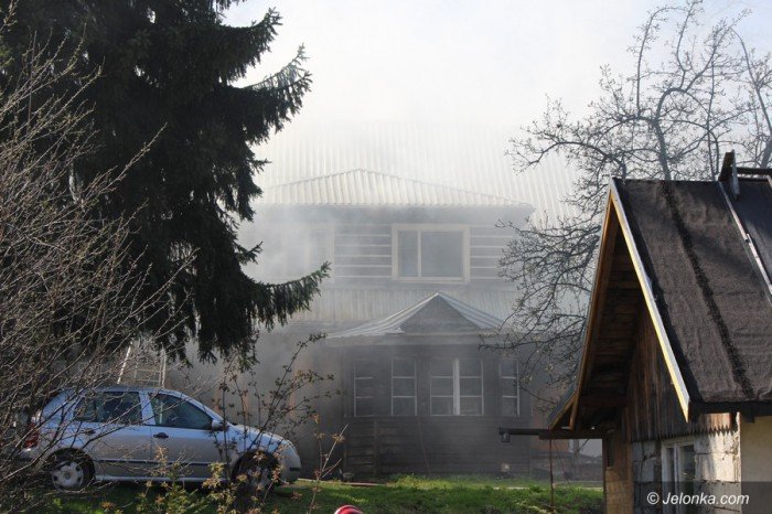 pozar-budynku-mieszkalnego-w-karpaczu-foto-68214