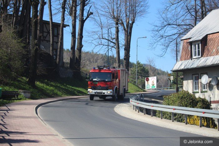 pozar-budynku-mieszkalnego-w-karpaczu-foto-68214