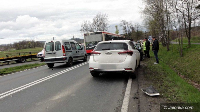 karambol-na-sudeckiej-z-udziaem-pieciu-aut-foto-68264
