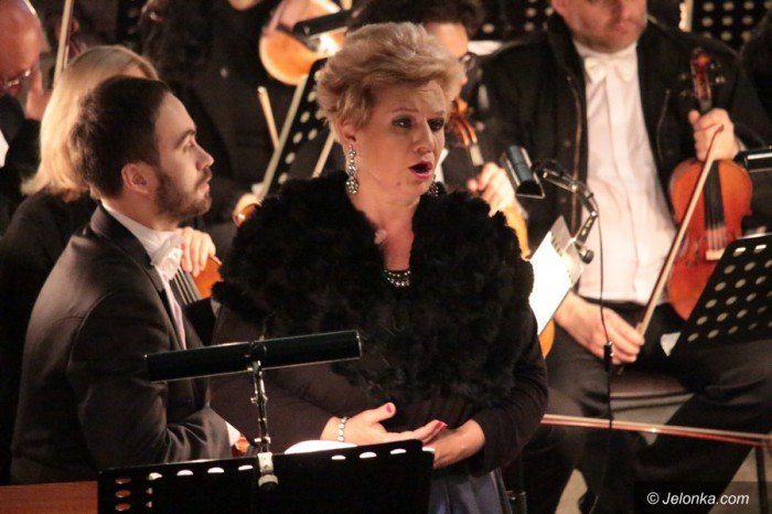wspaniay-koncert-pasyjny-w-kosciele-aski-foto-68291