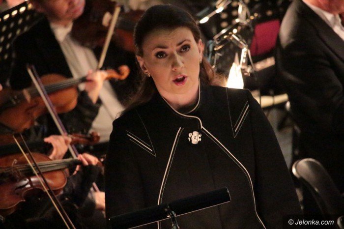 wspaniay-koncert-pasyjny-w-kosciele-aski-foto-68291