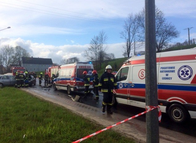 zderzenie-trzech-aut-w-kaczorowie-sa-ranni-foto-68306