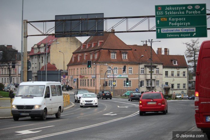 pynny-ruch-przez-podwale-foto-68333