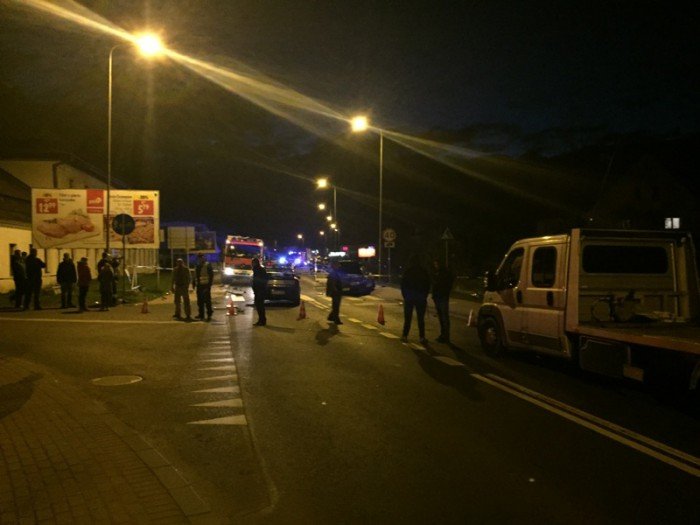 w-poscigu-ranni-policjanci-rozbite-radiowozy-aktualizacja-foto-68365
