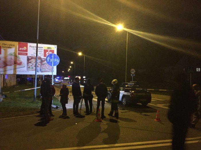 w-poscigu-ranni-policjanci-rozbite-radiowozy-aktualizacja-foto-68365