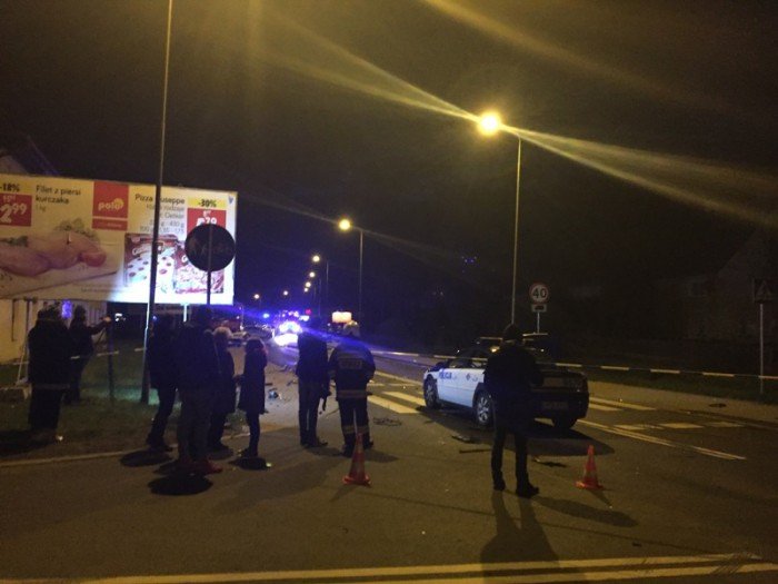 w-poscigu-ranni-policjanci-rozbite-radiowozy-aktualizacja-foto-68365