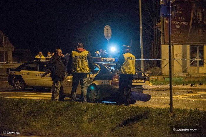 w-poscigu-ranni-policjanci-rozbite-radiowozy-aktualizacja-foto-68365
