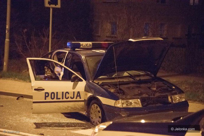 w-poscigu-ranni-policjanci-rozbite-radiowozy-aktualizacja-foto-68365