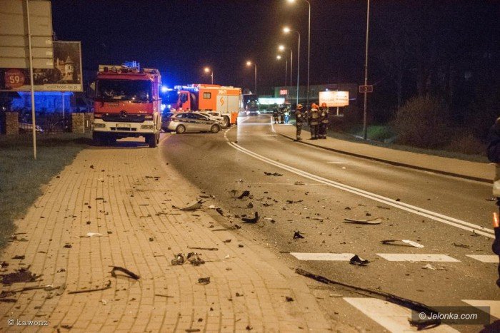 w-poscigu-ranni-policjanci-rozbite-radiowozy-aktualizacja-foto-68365