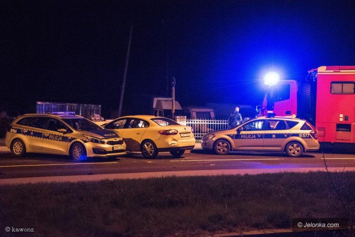 w-poscigu-ranni-policjanci-rozbite-radiowozy-aktualizacja-foto-68365