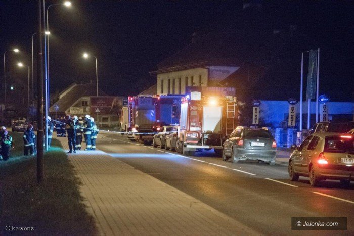 w-poscigu-ranni-policjanci-rozbite-radiowozy-aktualizacja-foto-68365