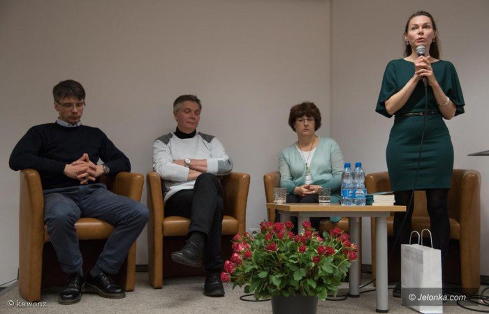 czytanie-ksiazek-jest-ich-pasja-foto-68395