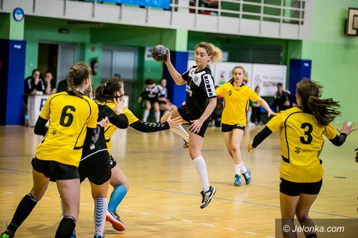 tylko-cud-moze-dac-im-awans-foto-68406