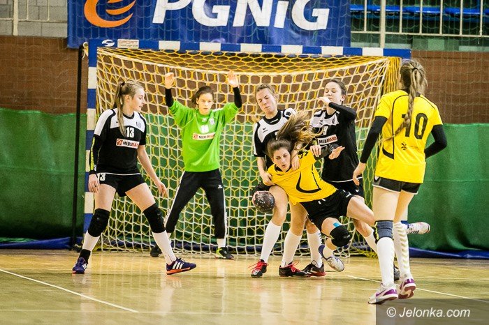 tylko-cud-moze-dac-im-awans-foto-68406