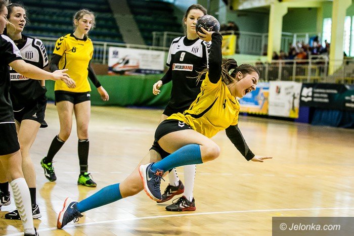 tylko-cud-moze-dac-im-awans-foto-68406