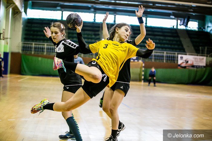 tylko-cud-moze-dac-im-awans-foto-68406