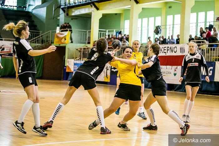 tylko-cud-moze-dac-im-awans-foto-68406