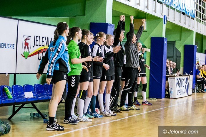 tylko-cud-moze-dac-im-awans-foto-68406