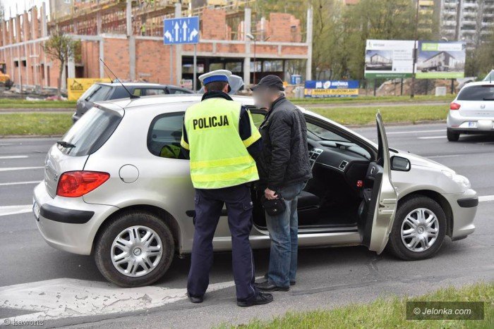 zderzenie-dwoch-aut-na-alei-jana-pawa-ii-foto-68441