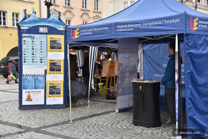 szkoy-srednie-opanoway-rynek-foto-68471