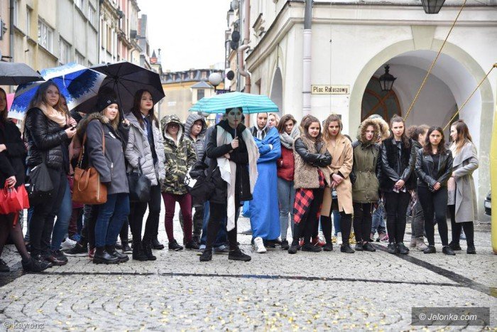 szkoy-srednie-opanoway-rynek-foto-68471