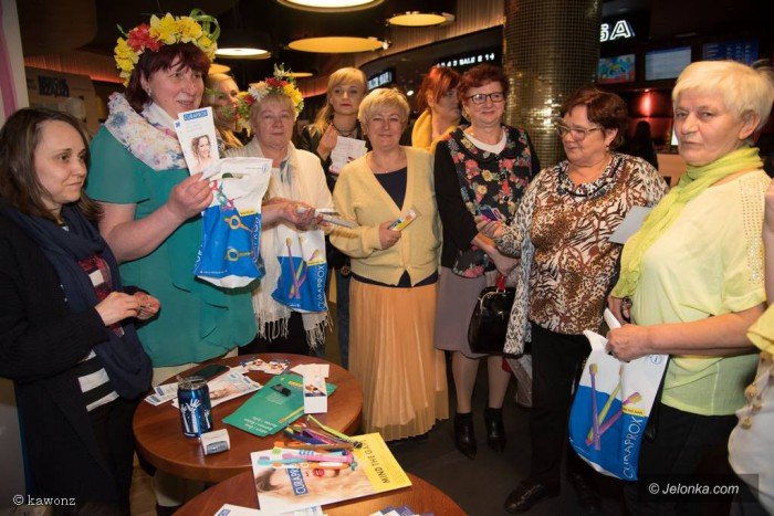 kino-kobiet-wiele-sie-dziao-foto-68474