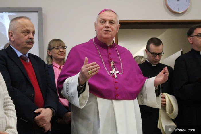 dom-samopomocy-poswiecony-przez-biskupa-foto-68488