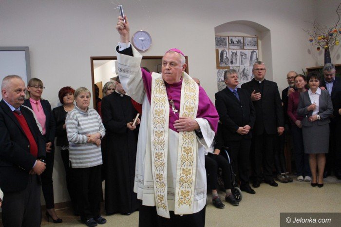 dom-samopomocy-poswiecony-przez-biskupa-foto-68488
