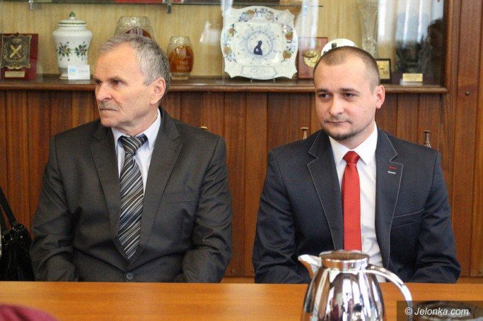 jedni-przychodza-inni-odchodza-uroczyscie-foto-68504