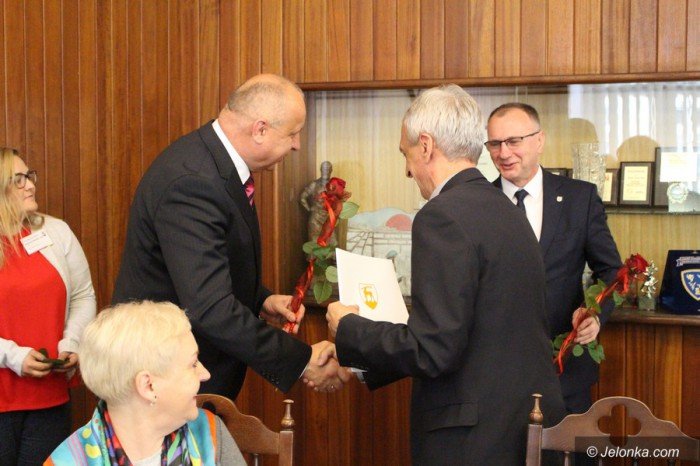 jedni-przychodza-inni-odchodza-uroczyscie-foto-68504